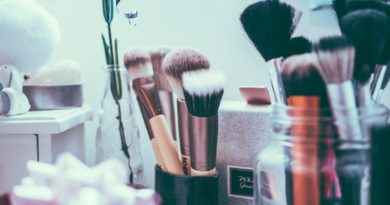 Wprowadzenie do makijażu permanentnego: zalety i ryzyka