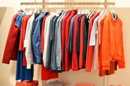 Zrób wrażenie! Oto jak ubrać się na randkę po 40 – elegancko, ale na luzie