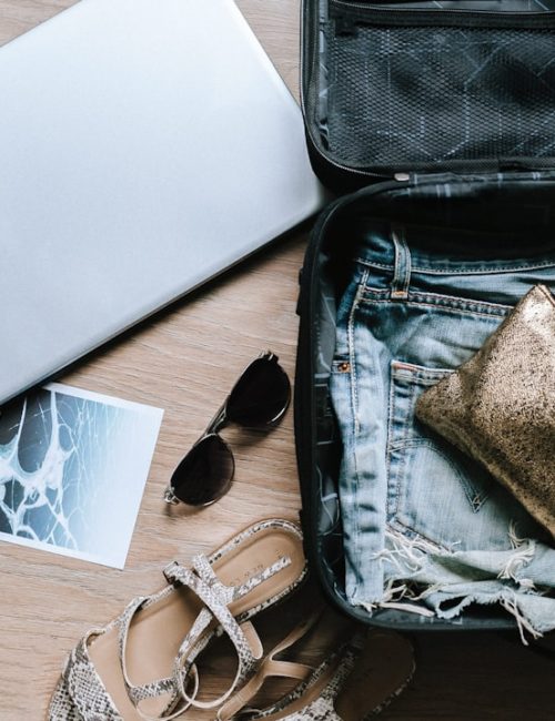 Photo Elegant travel outfit