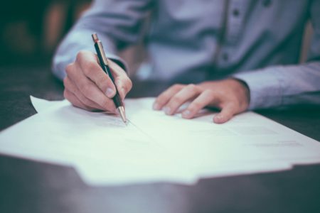 Profesjonalny i stylowy – ubierz się tak, by zabłysnąć podczas ważnego egzaminu