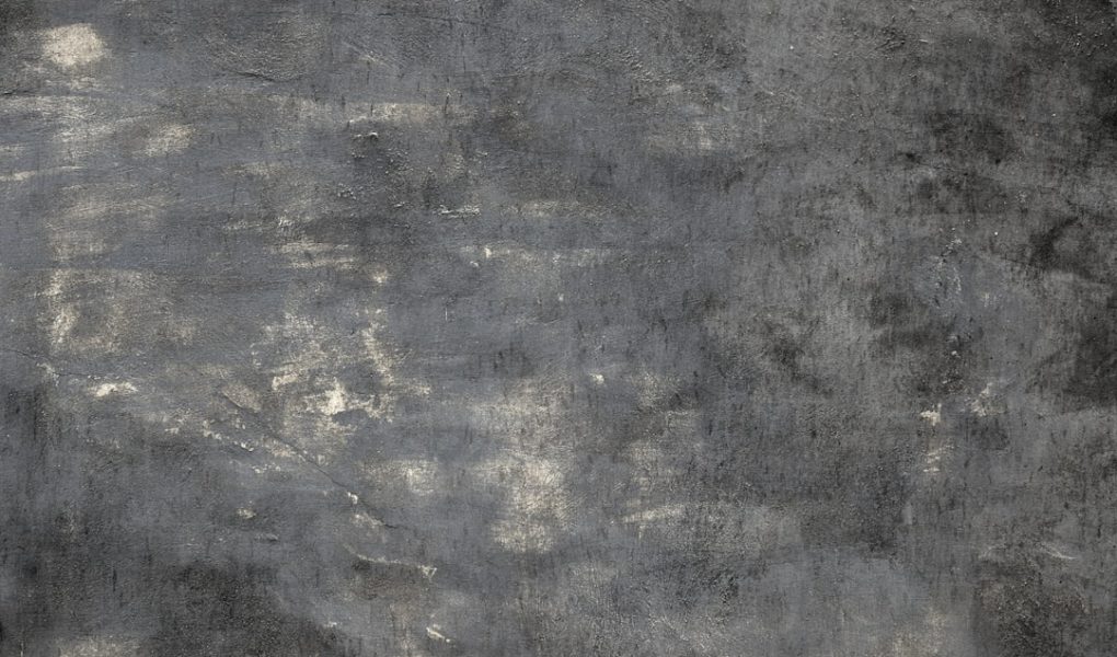 Photo grey tracksuits