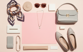 Co pasuje do różowego? Zobacz 4 stylizacje na nadchodzący nowy rok