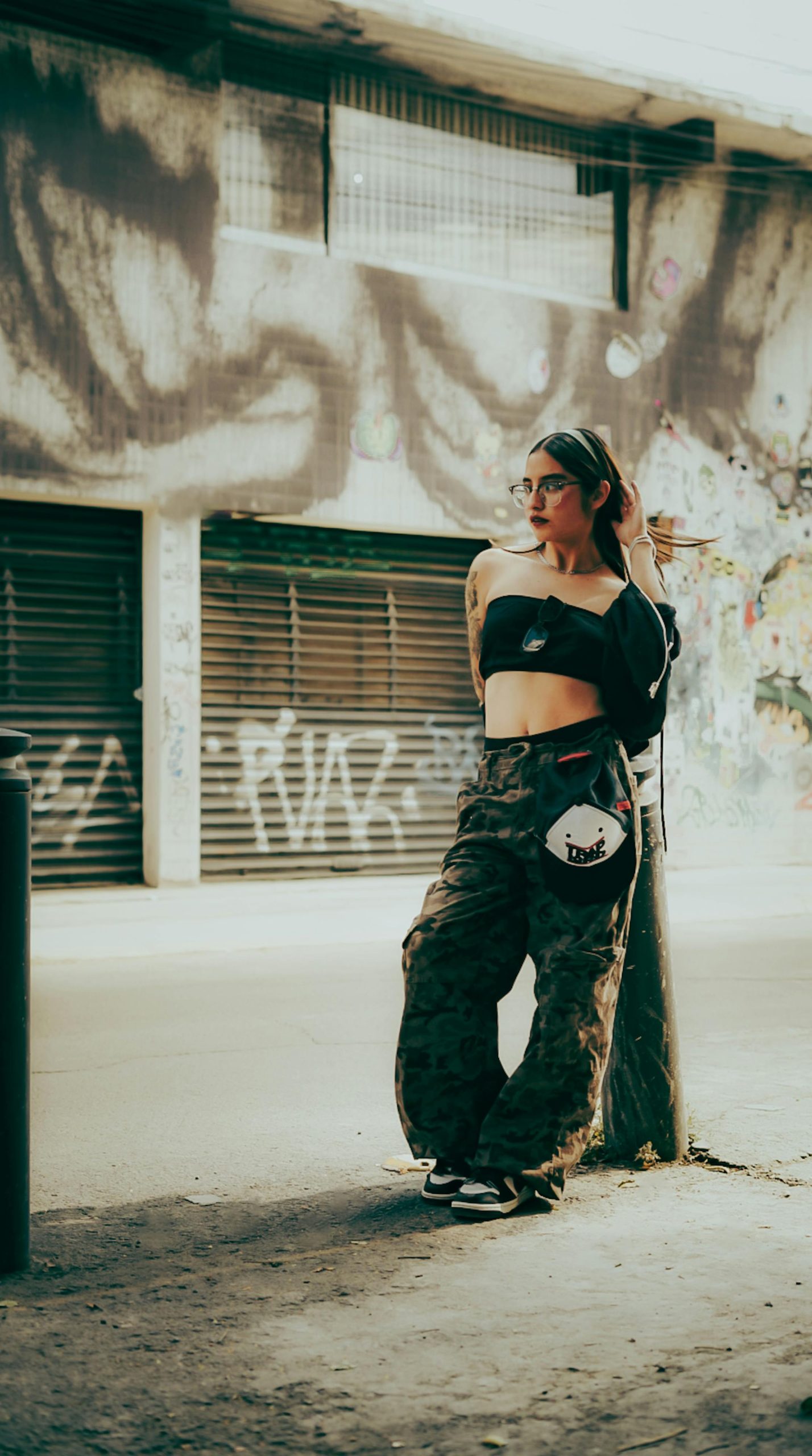 Co pasuje do spodni cargo? Sprawdź 5 gotowych stylizacji