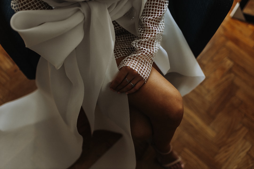 Photo bordowa sukienka