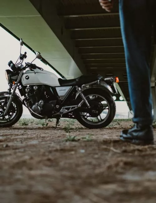W co się ubrać na motocykl Zobacz 5 elementów stroju, o których nie możesz zapomnieć